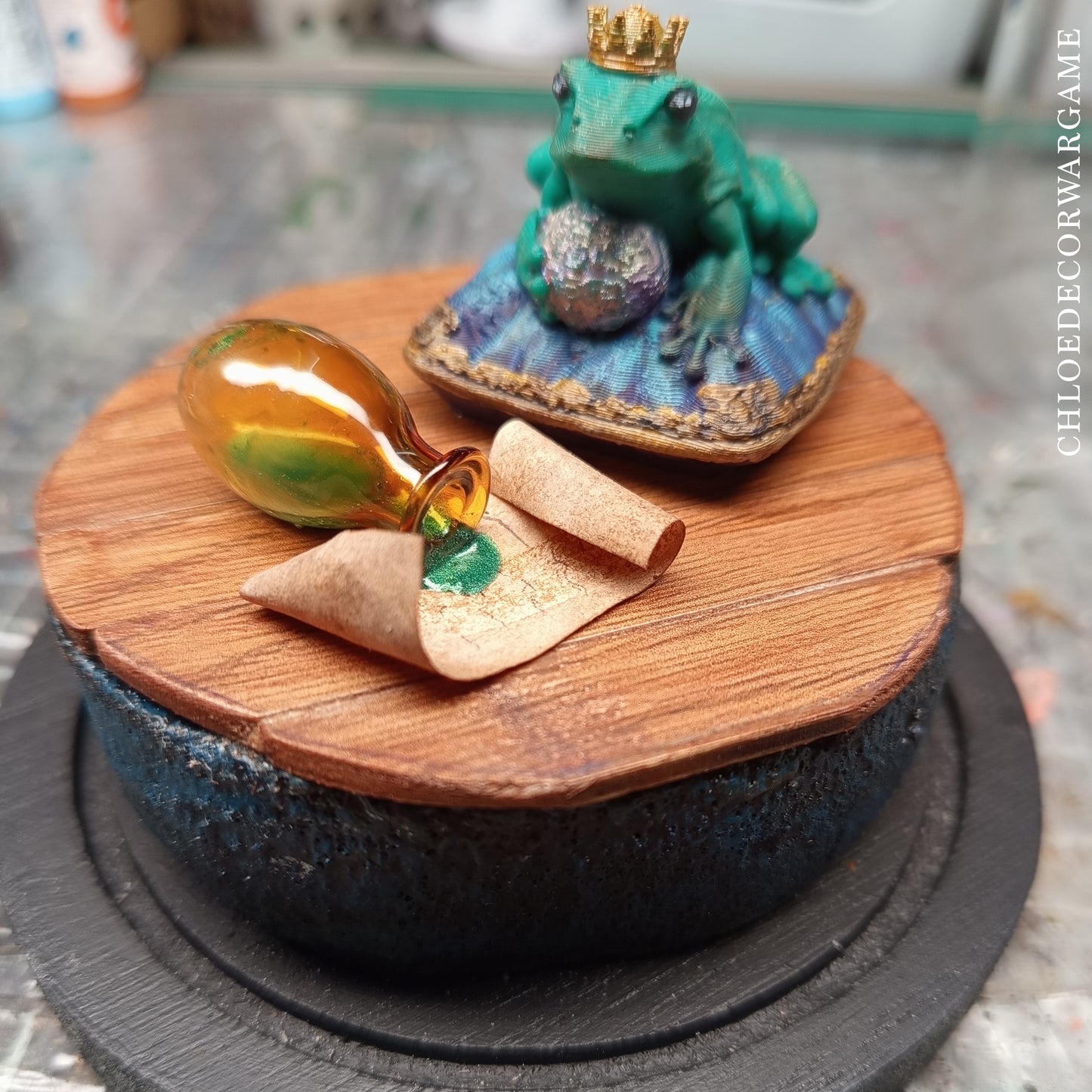 Prince Grenouille – Collection de Dioramas Fantasy sous Cloche & Décors Miniatures