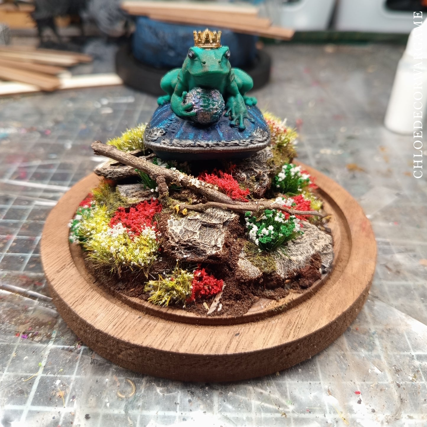 Prince Grenouille – Collection de Dioramas Fantasy sous Cloche & Décors Miniatures