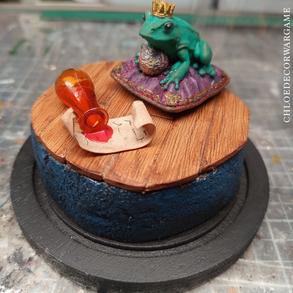 Prince Grenouille – Collection de Dioramas Fantasy sous Cloche & Décors Miniatures