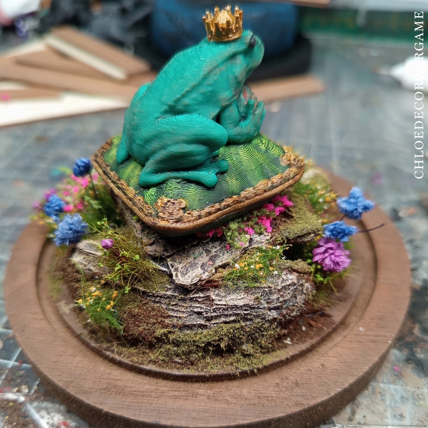 Prince Grenouille – Collection de Dioramas Fantasy sous Cloche & Décors Miniatures