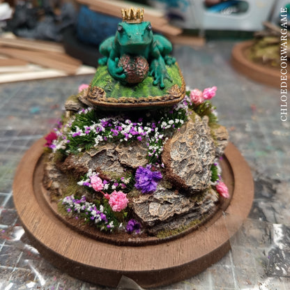 Prince Grenouille – Collection de Dioramas Fantasy sous Cloche & Décors Miniatures
