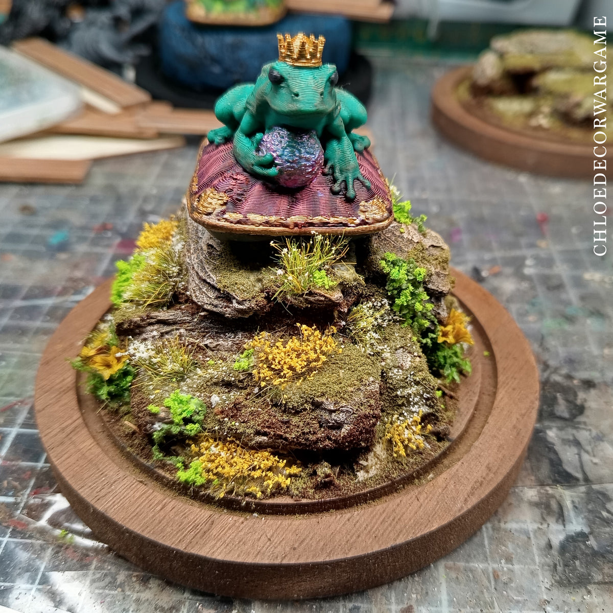 Prince Grenouille – Collection de Dioramas Fantasy sous Cloche & Décors Miniatures